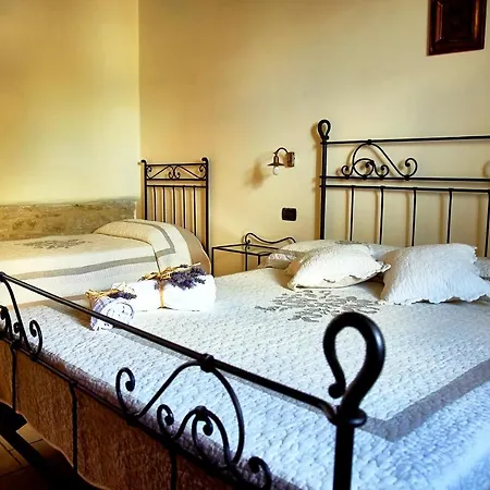 Villa Inviting 15 Guests